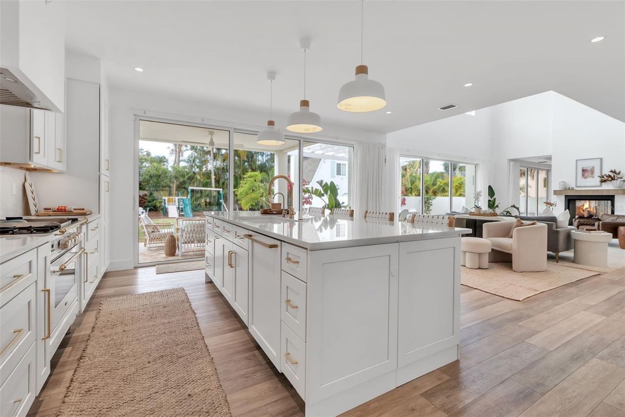 1642 Arlington Street, Sarasota, FL 34239 Photo