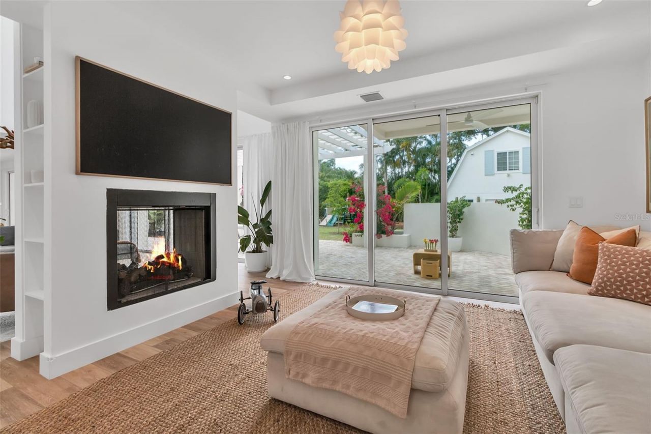 1642 Arlington Street, Sarasota, FL 34239 Photo