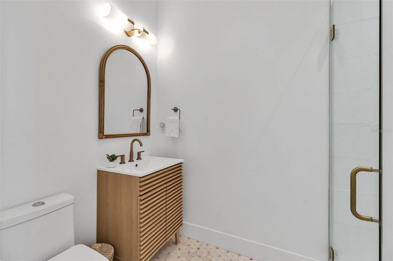 1642 Arlington Street, Sarasota, FL 34239 Photo