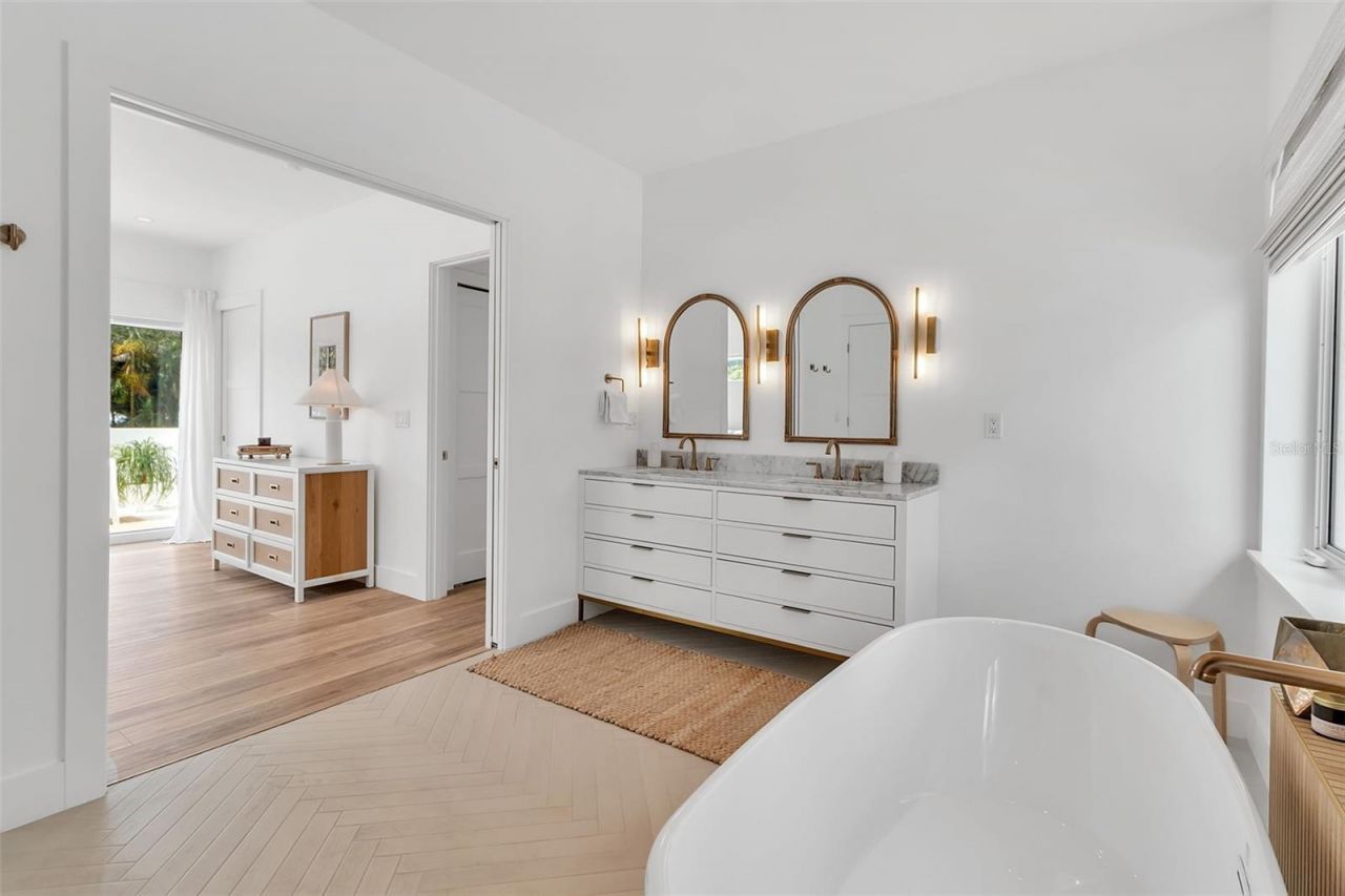 1642 Arlington Street, Sarasota, FL 34239 Photo