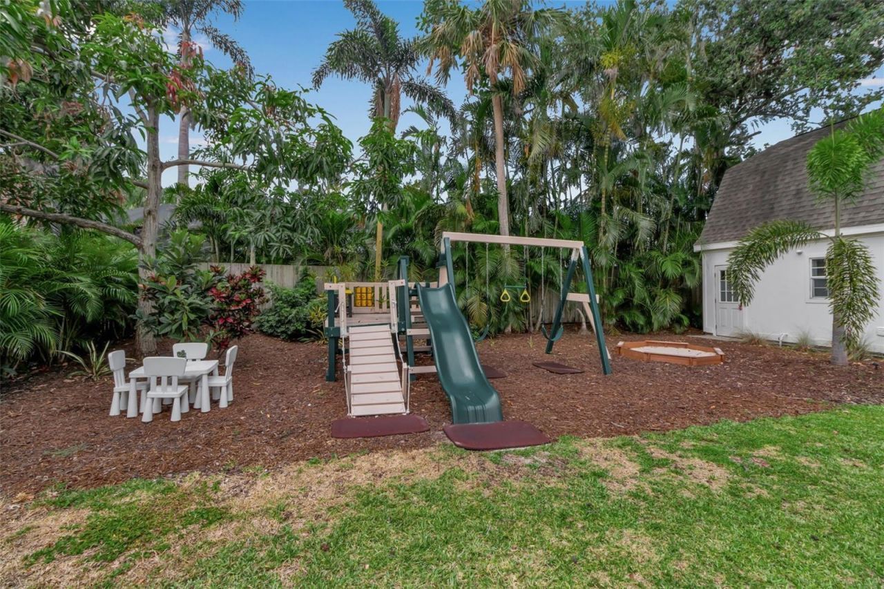 1642 Arlington Street, Sarasota, FL 34239 Photo