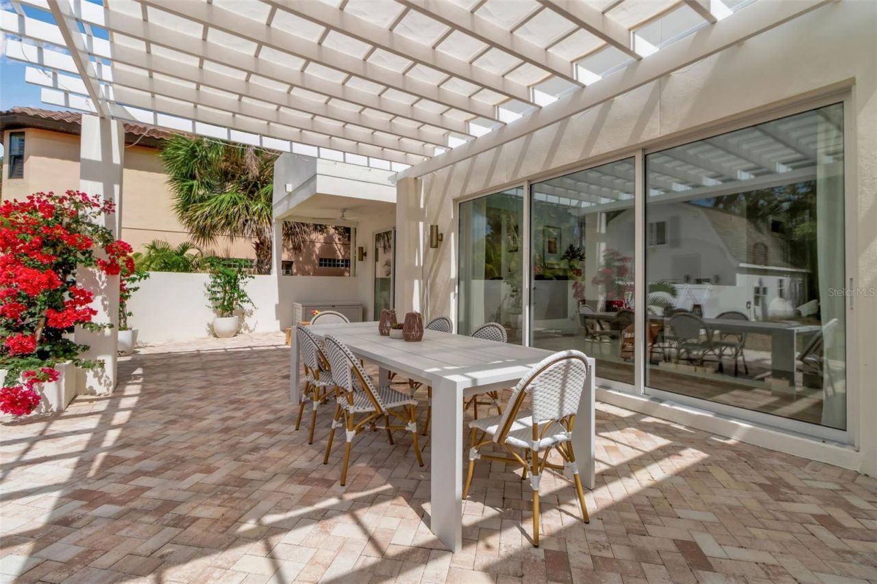 1642 Arlington Street, Sarasota, FL 34239 Photo