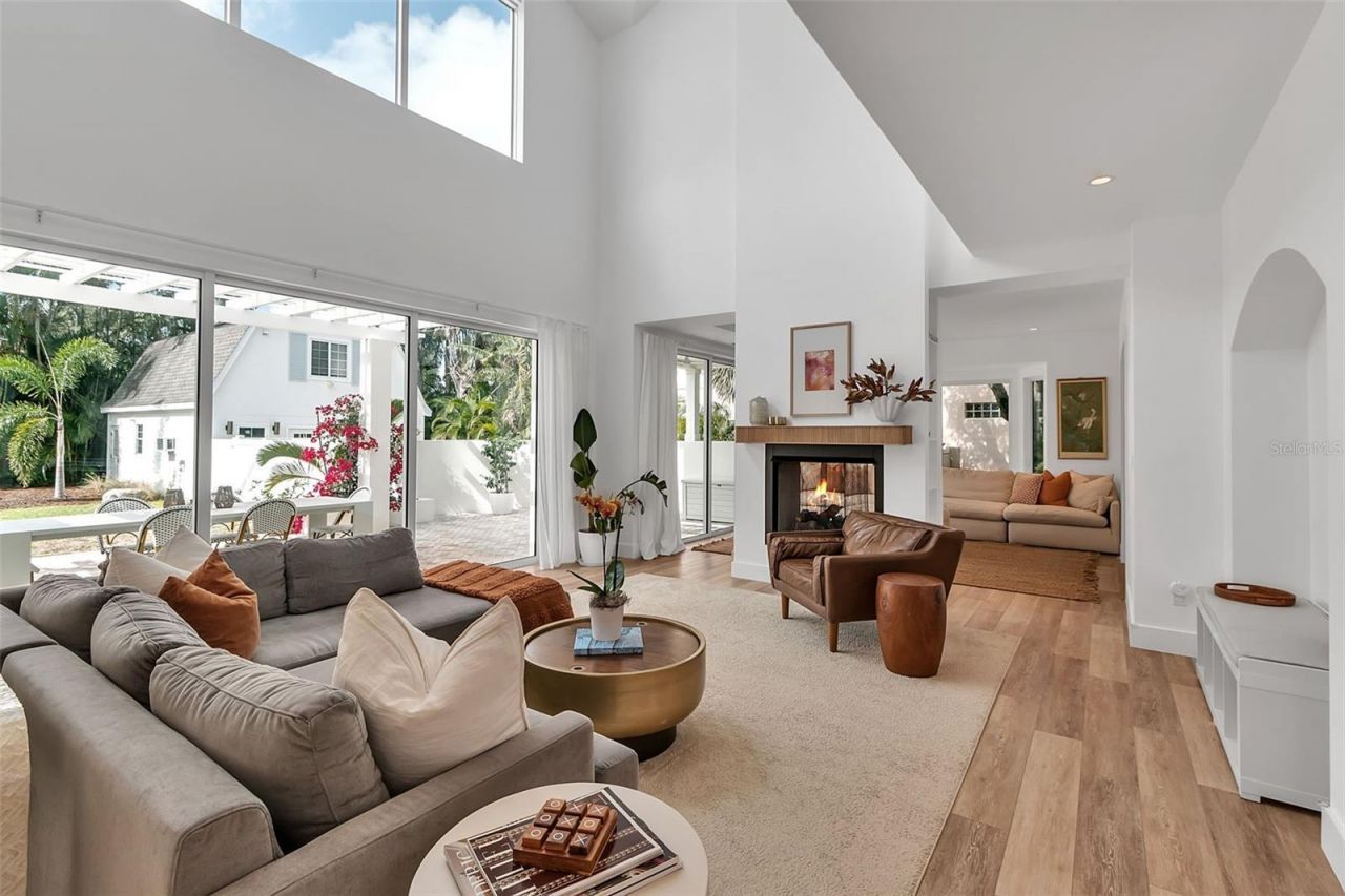 1642 Arlington Street, Sarasota, FL 34239 Photo