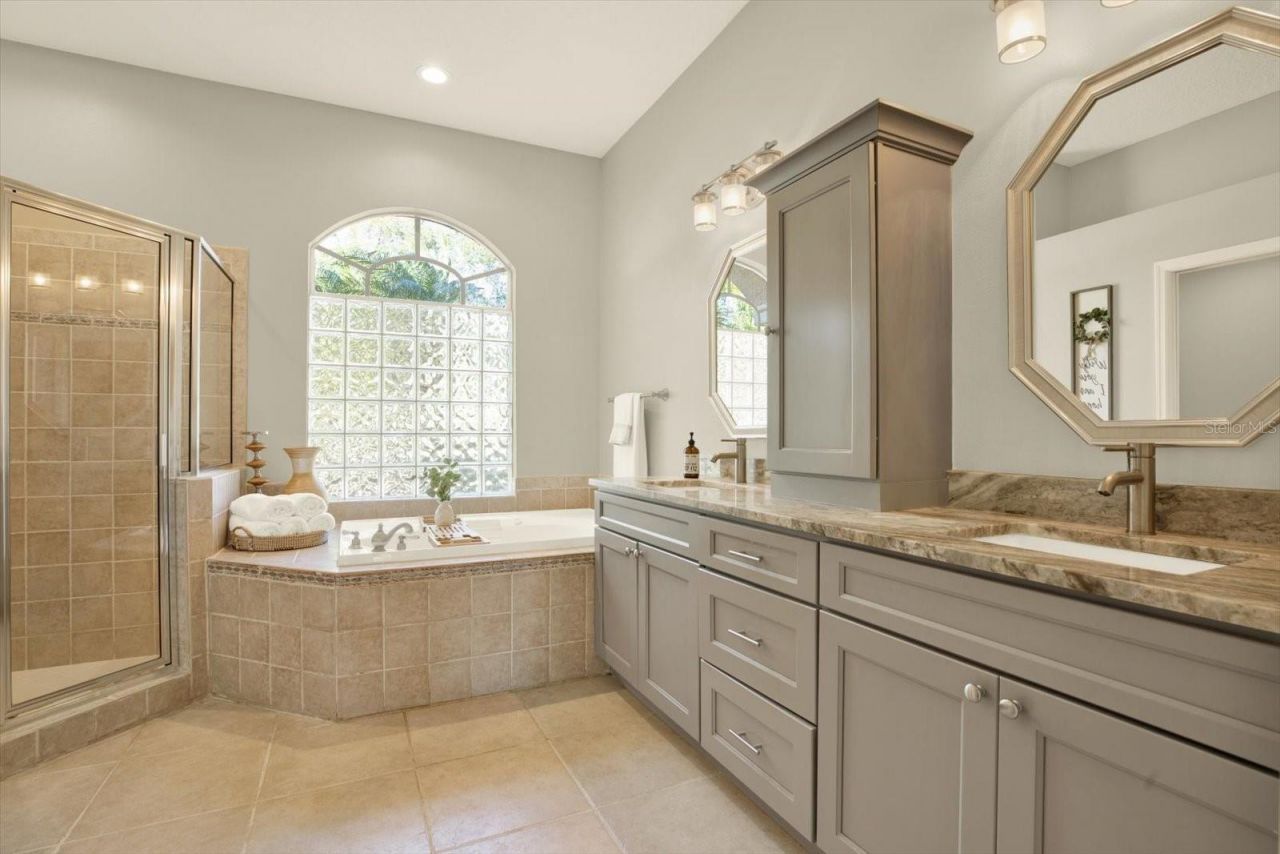 17217 Tiffany Shore Drive, Lutz, FL 33549 Photo