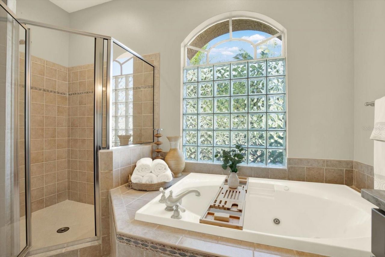 17217 Tiffany Shore Drive, Lutz, FL 33549 Photo