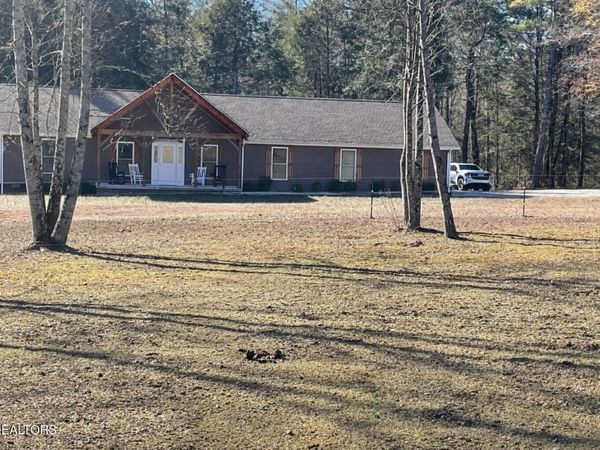 4282 Standing Rock Rd, Jamestown, TN 38556