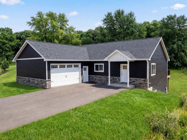 407 Gilbertson St, Chaseburg, WI 54621