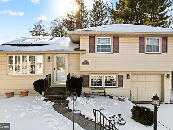 342 DEARBORNE AVENUE, BLACKWOOD, NJ 08012