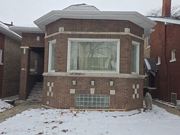 8216 S Rhodes Avenue, Chicago, IL 60619