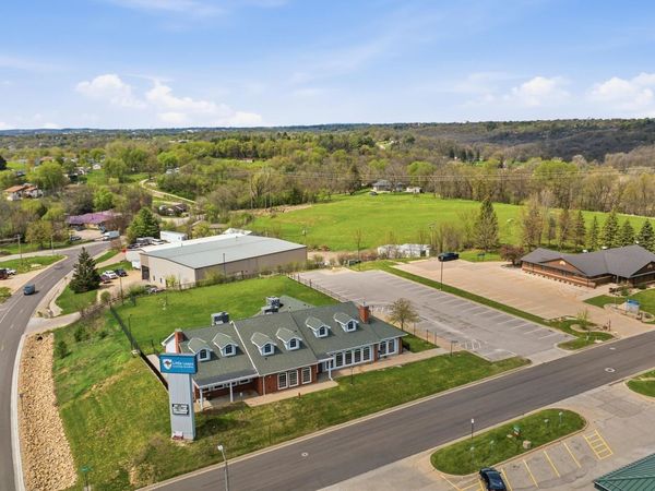 2155 Southpark Court, Dubuque, IA 52003