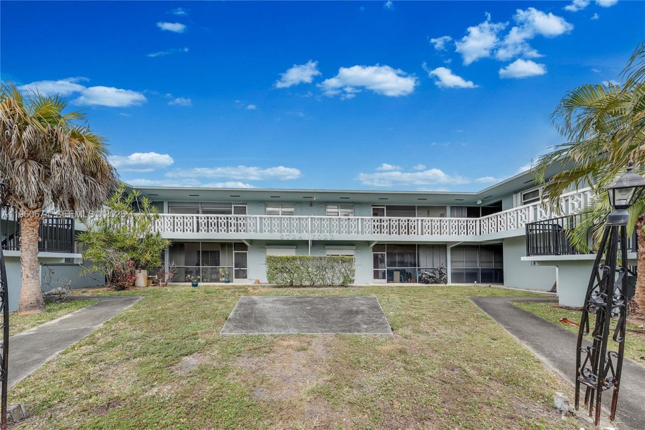 3711 Van Buren St, Unit 1, Hollywood, FL 33021 Photo