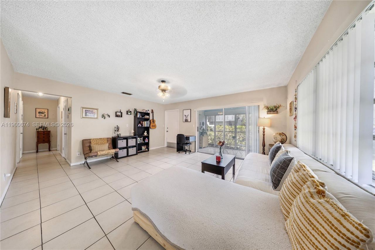 3711 Van Buren St, Unit 1, Hollywood, FL 33021 Photo