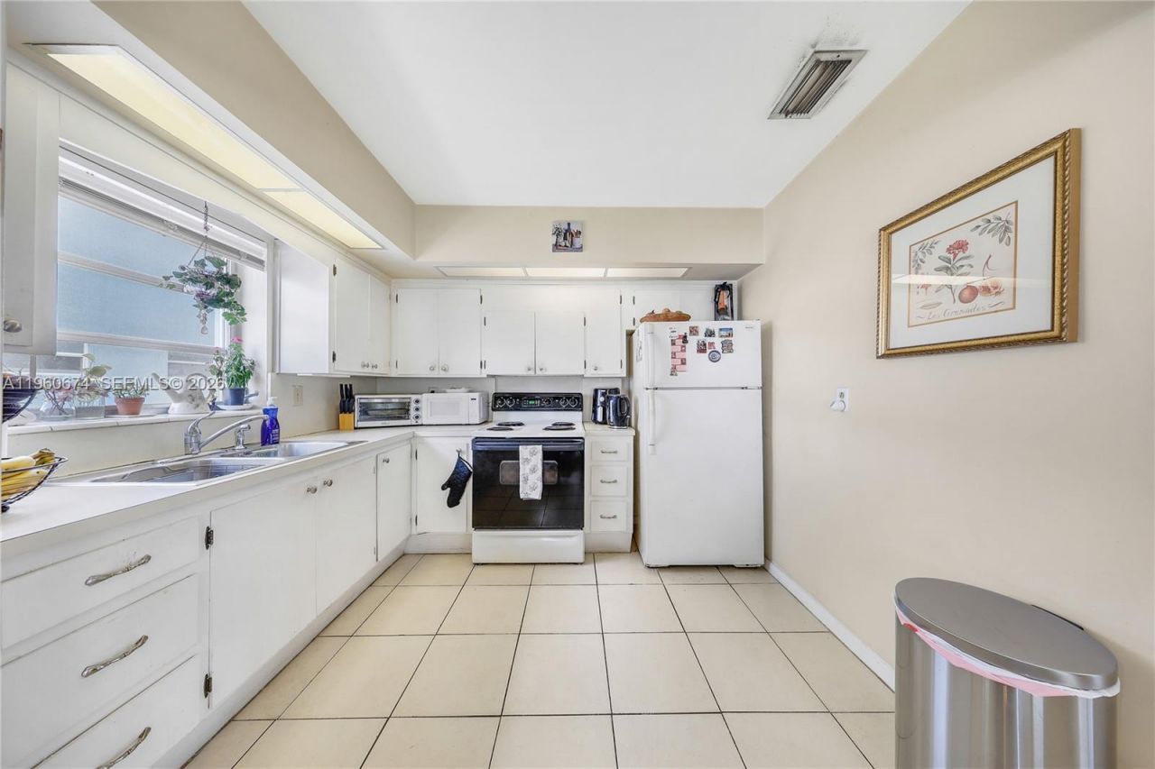 3711 Van Buren St, Unit 1, Hollywood, FL 33021 Photo