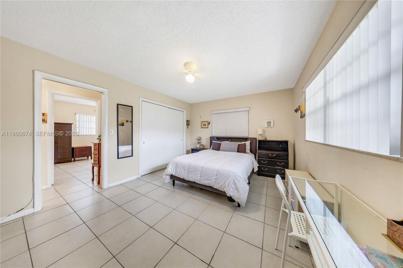 3711 Van Buren St, Unit 1, Hollywood, FL 33021 Photo