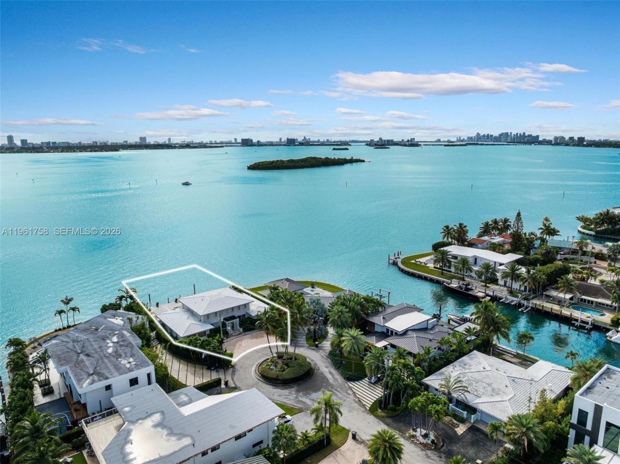 1990 NE 119th Rd, North Miami, FL 33181 Photo