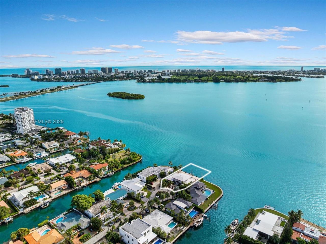 1990 NE 119th Rd, North Miami, FL 33181 Photo