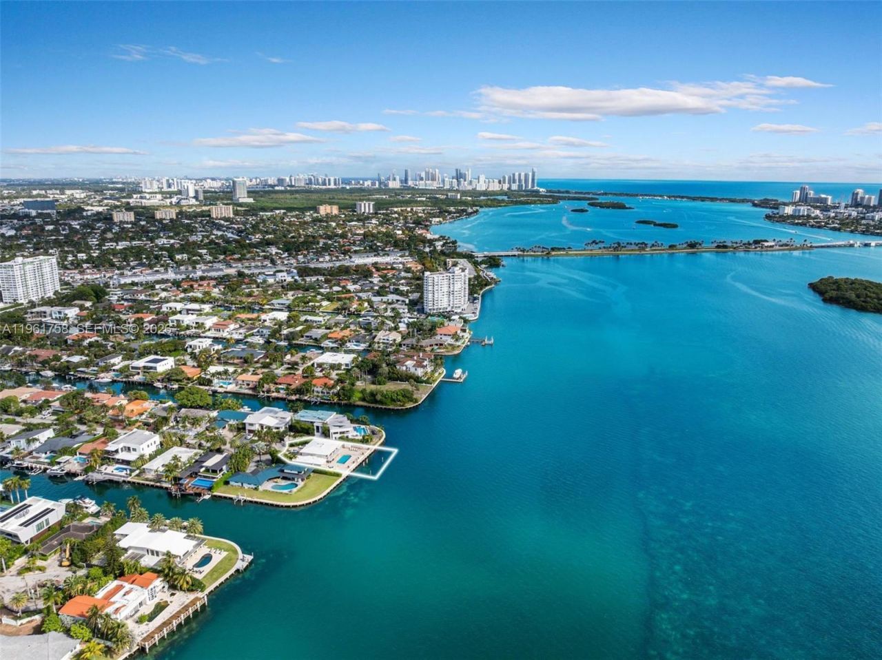 1990 NE 119th Rd, North Miami, FL 33181 Photo