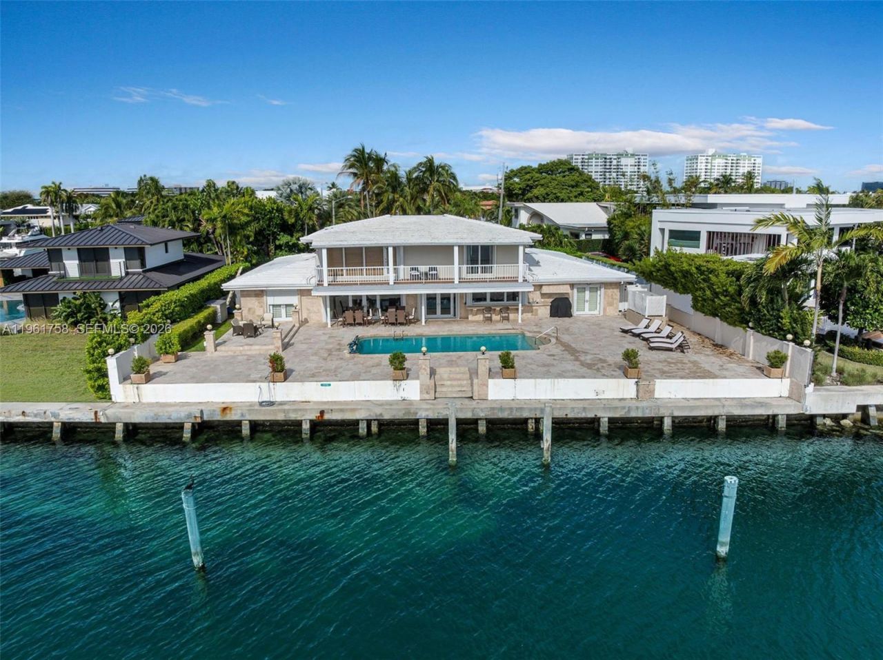 1990 NE 119th Rd, North Miami, FL 33181 Photo