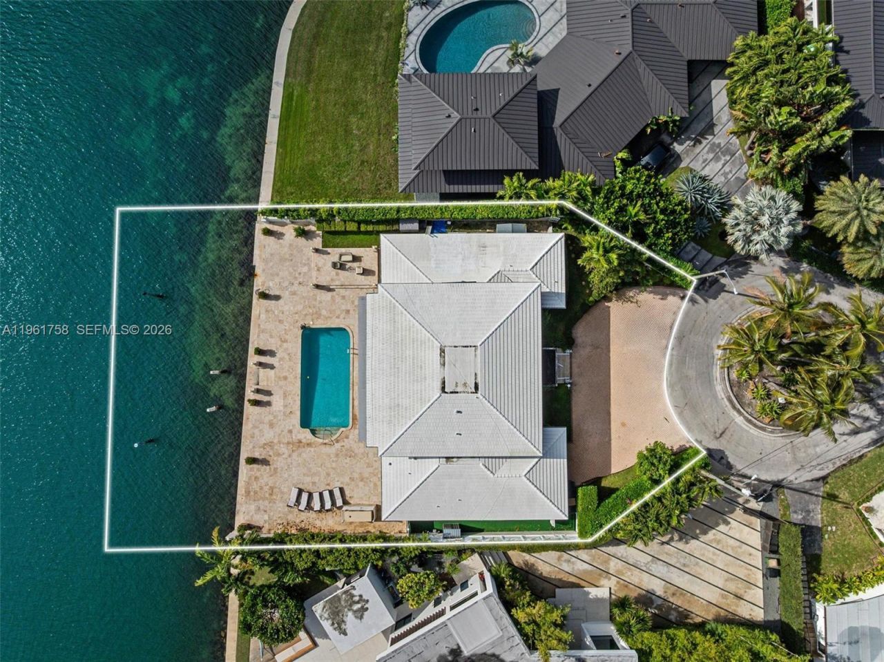 1990 NE 119th Rd, North Miami, FL 33181 Photo