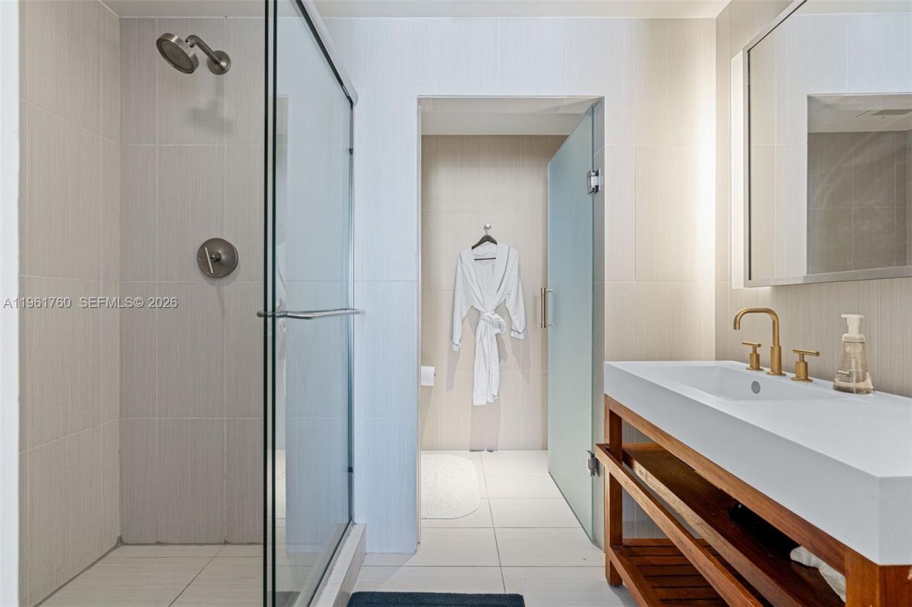 3101 Bayshore Dr, Unit 1804, Fort Lauderdale, FL 33304 Photo