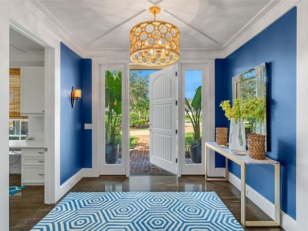 190 Oleander Way, Vero Beach, FL 32963