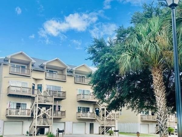 4 Yacht Club Drive, Unit 202, Daphne, AL 36526
