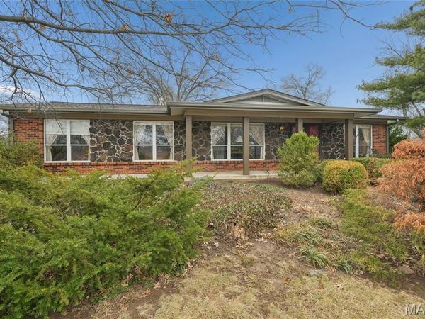 10688 Gravois Road, St Louis, MO 63123