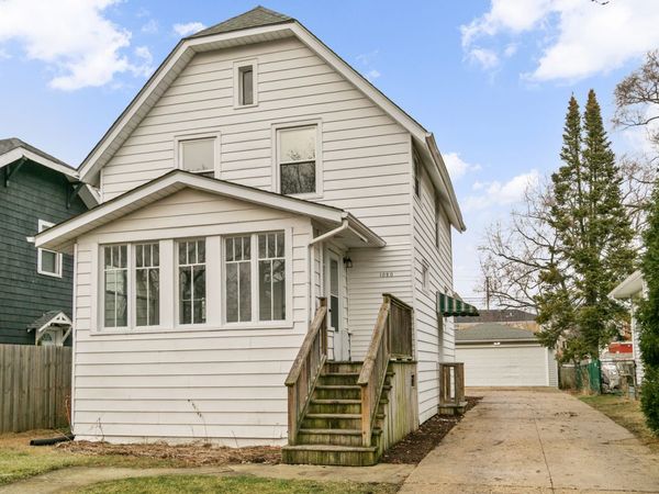 1020 Woodlawn Avenue, Waukegan, IL 60085