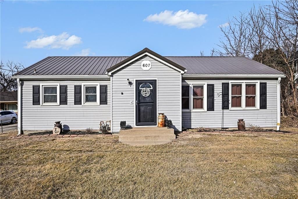 607 W Us Highway 71 Highway, Savannah, MO 64485 Main Photo