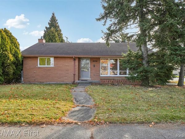 22400 Kelly Road, Eastpointe, MI 48021