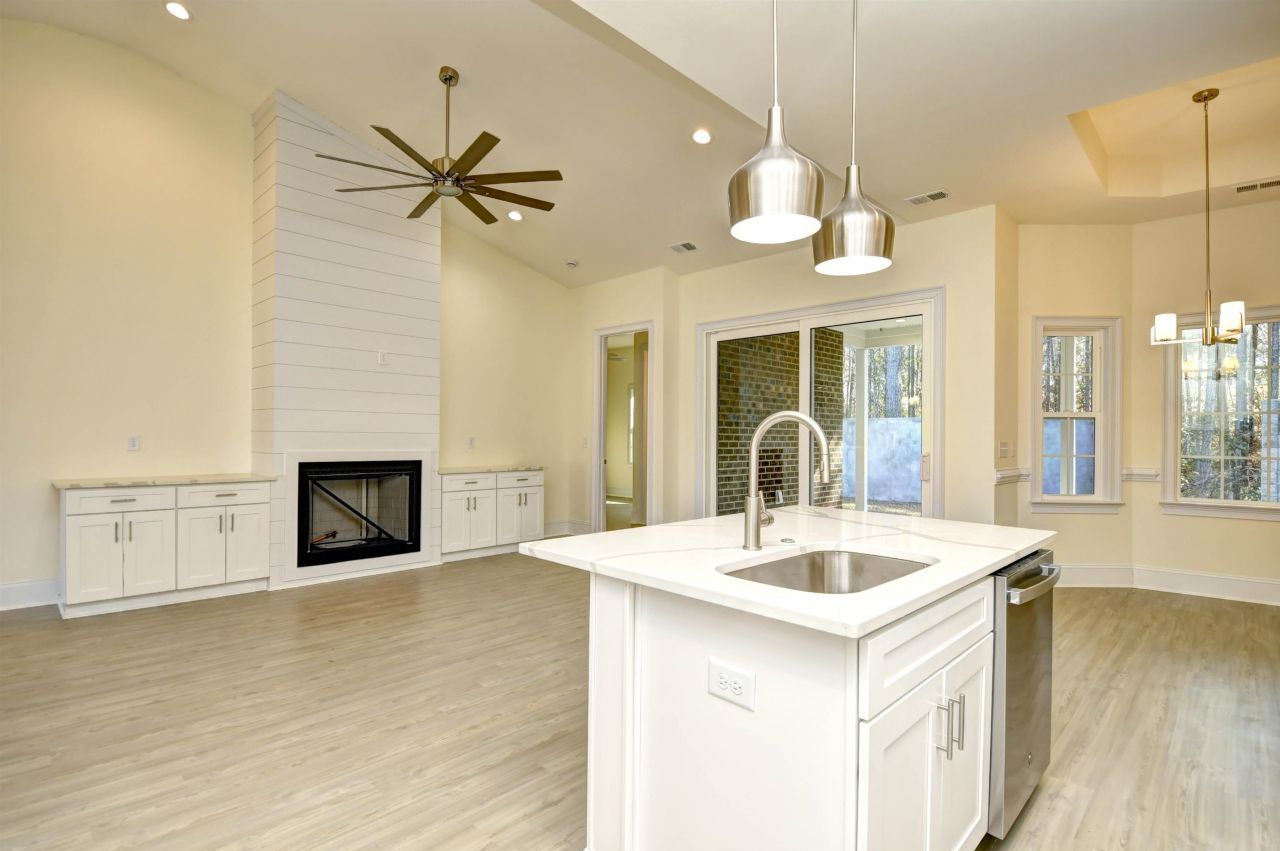 309 Waterfall Circle Photo 13