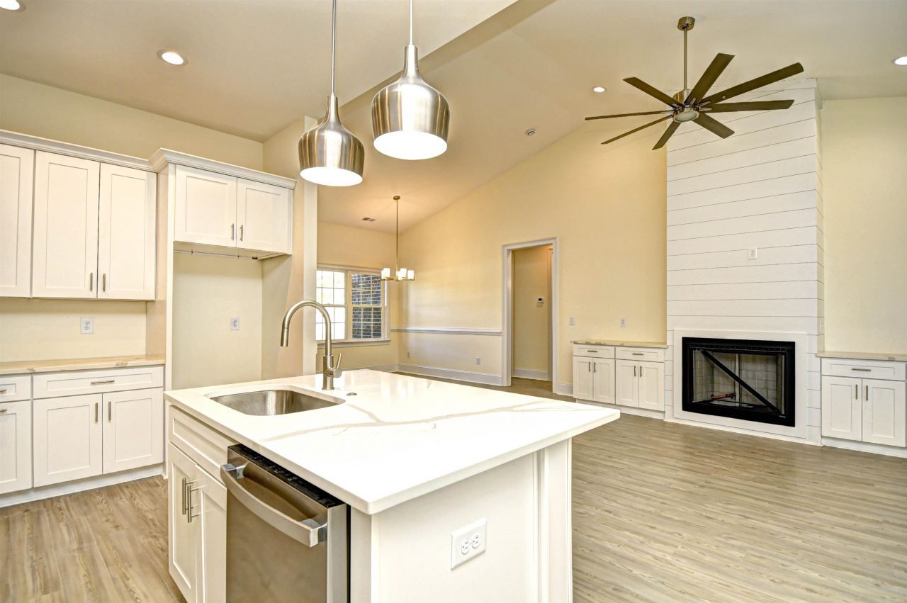 309 Waterfall Circle Photo 14