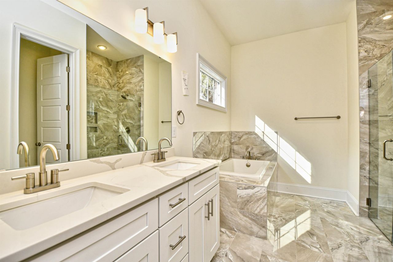 309 Waterfall Circle Photo 18