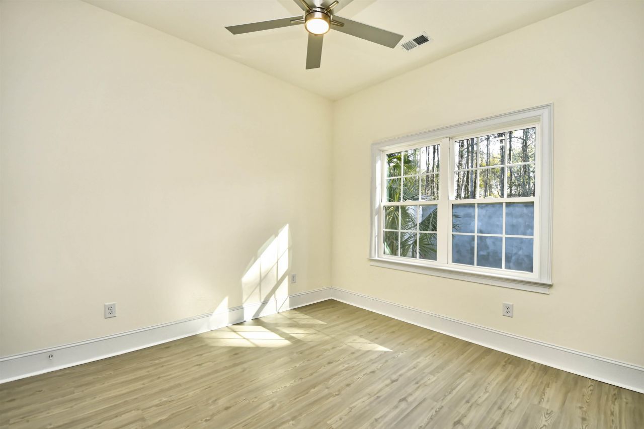 309 Waterfall Circle Photo 21