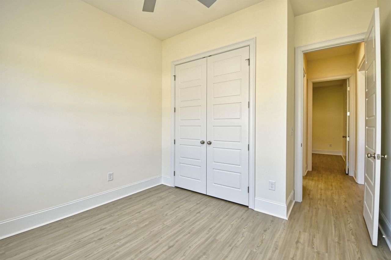 309 Waterfall Circle Photo 25