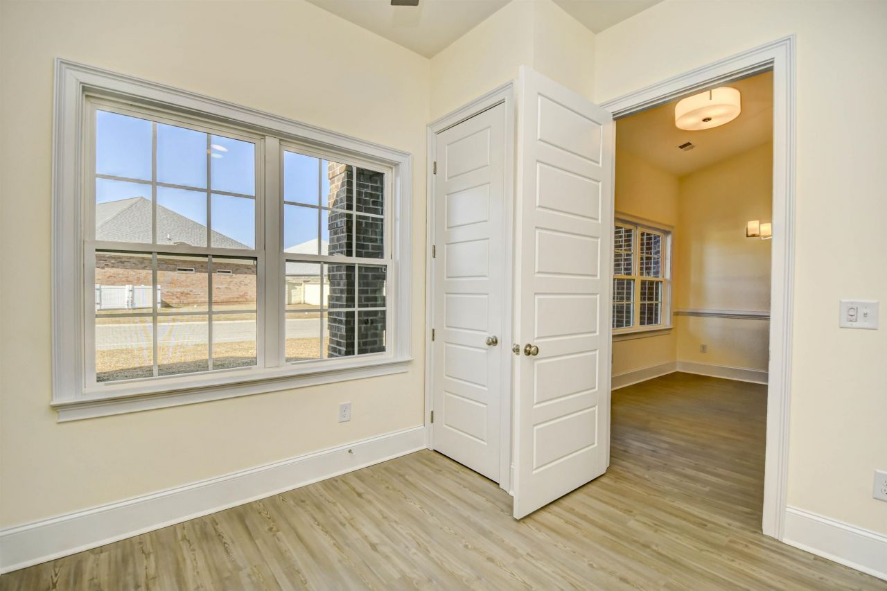 309 Waterfall Circle Photo 29