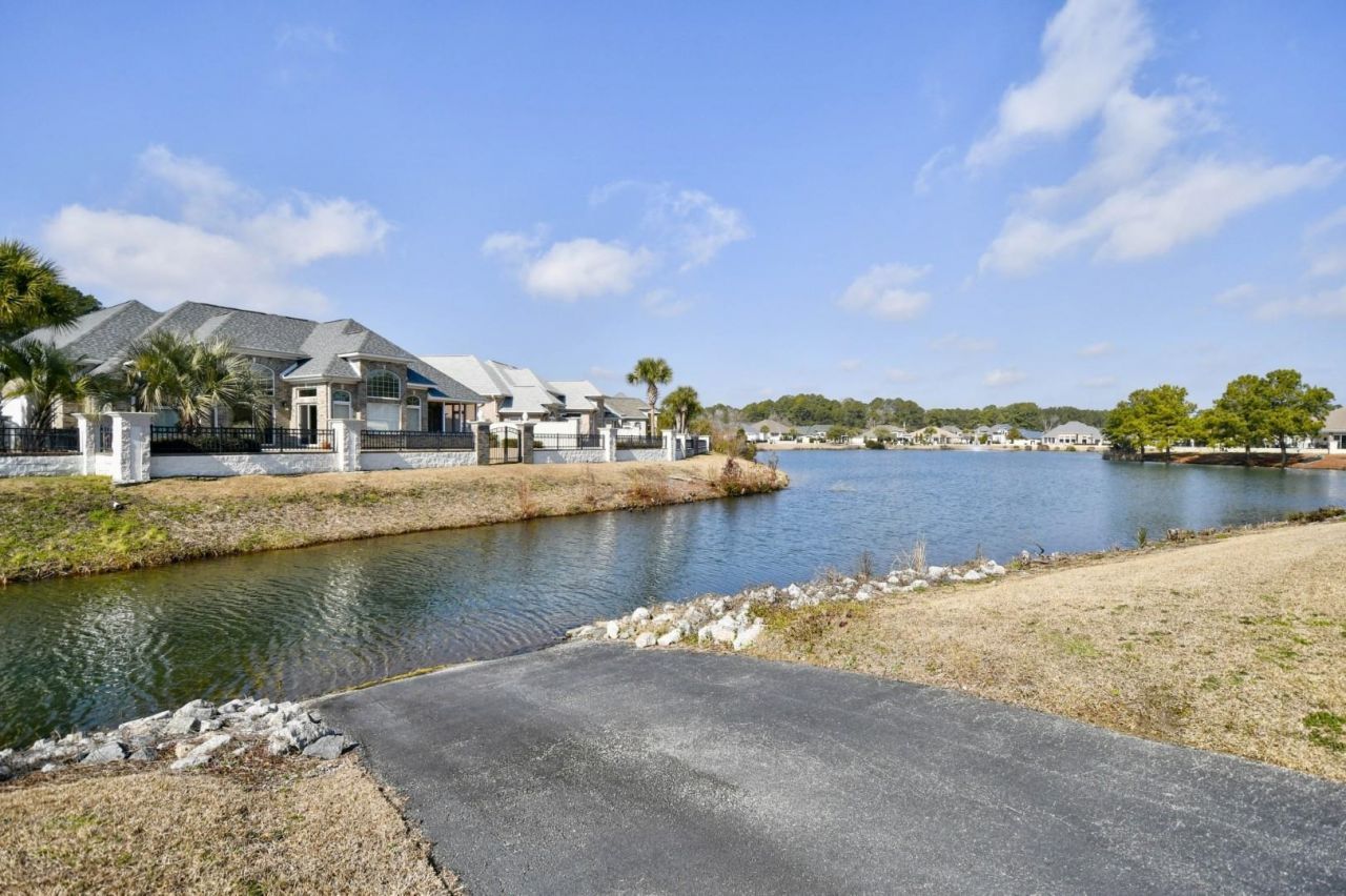 309 Waterfall Circle Photo 38