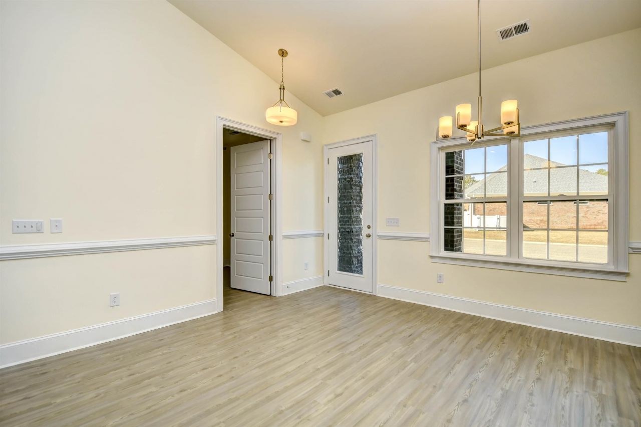 309 Waterfall Circle Photo 4