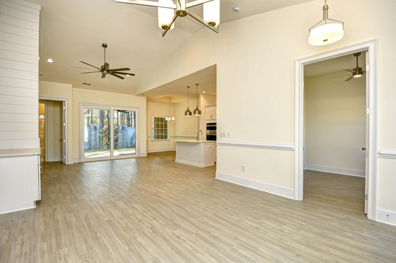 309 Waterfall Circle Photo 6