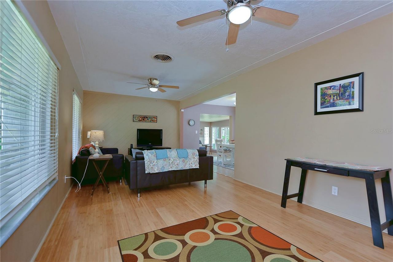 5850 24th Avenue S, Gulfport, FL 33707 Photo