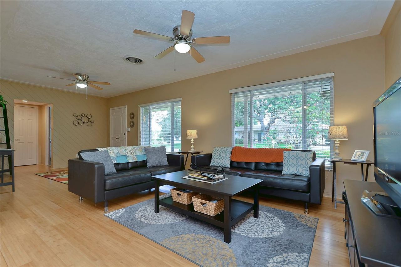 5850 24th Avenue S, Gulfport, FL 33707 Photo