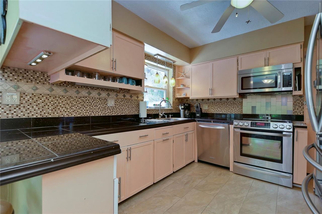 5850 24th Avenue S, Gulfport, FL 33707 Photo