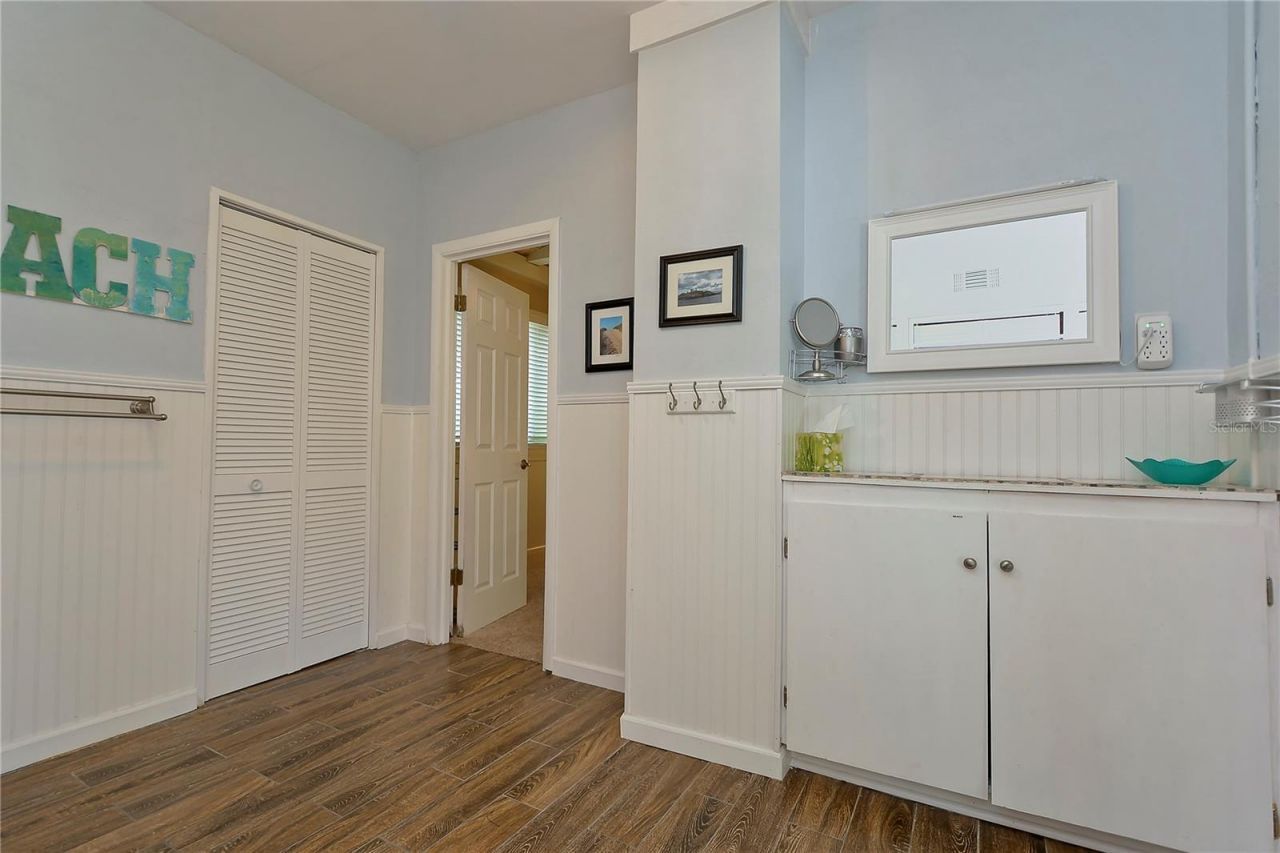 5850 24th Avenue S, Gulfport, FL 33707 Photo