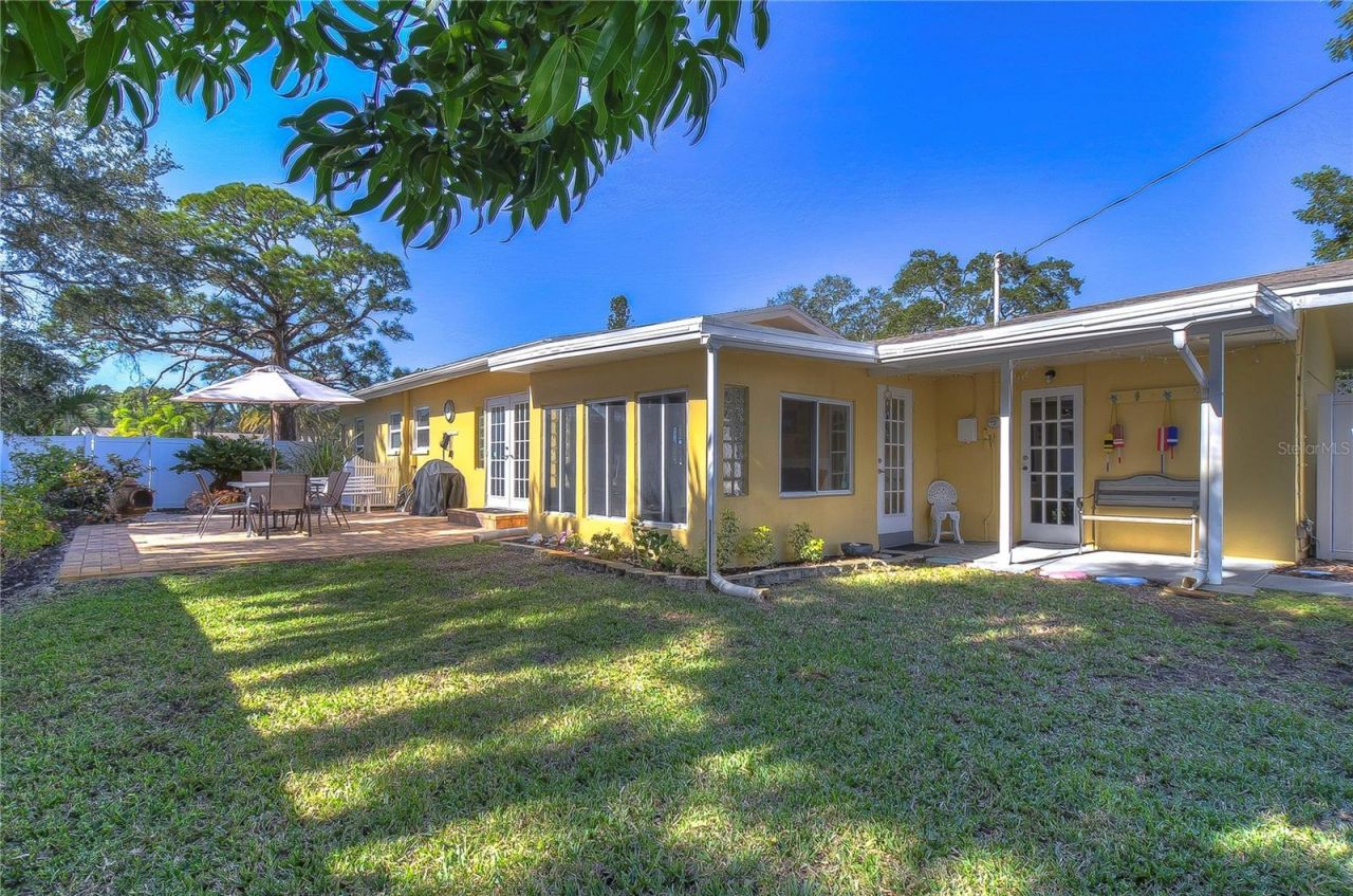 5850 24th Avenue S, Gulfport, FL 33707 Photo