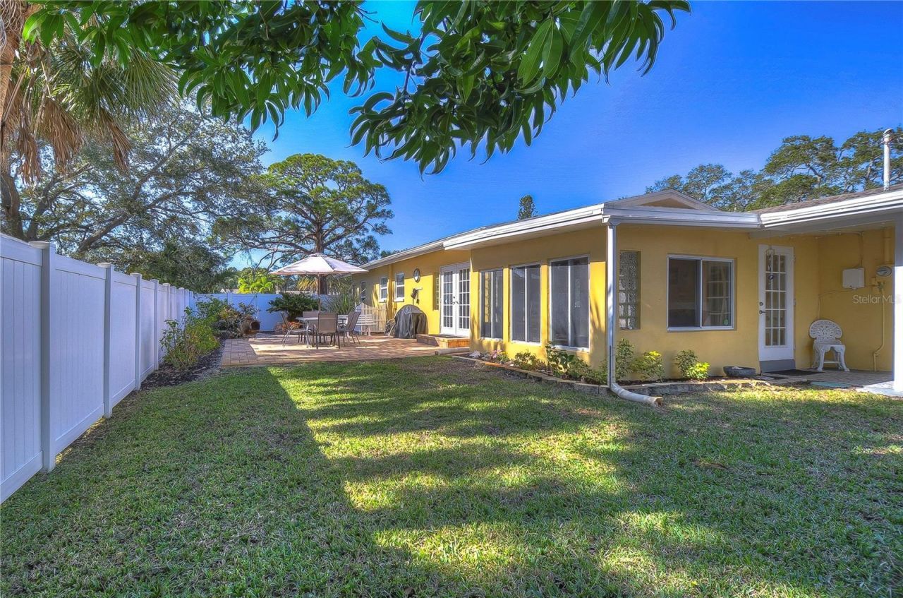 5850 24th Avenue S, Gulfport, FL 33707 Photo