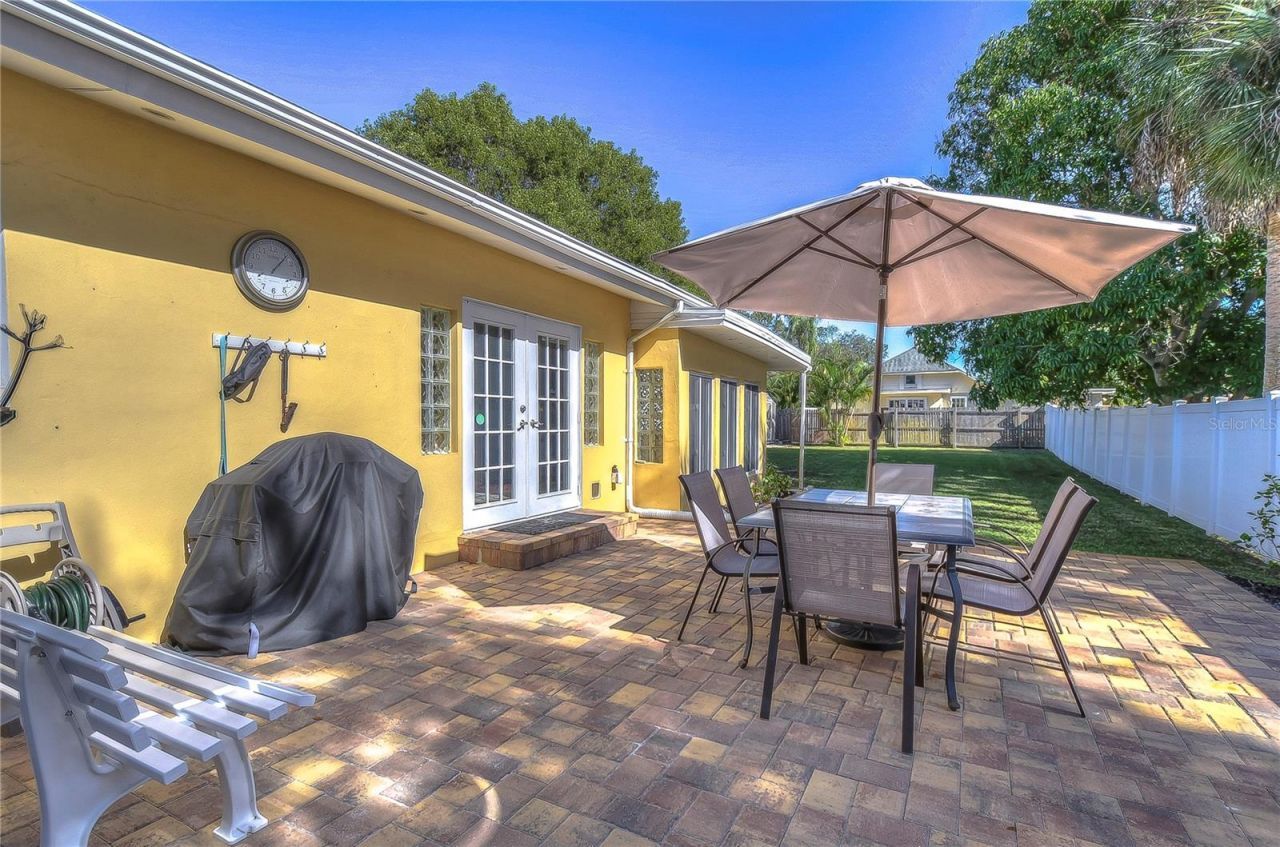 5850 24th Avenue S, Gulfport, FL 33707 Photo