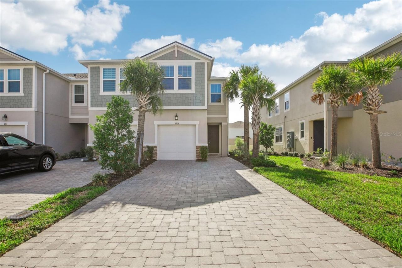 4304 Cloud Hopper Way, Lutz, FL 33559 Main Photo