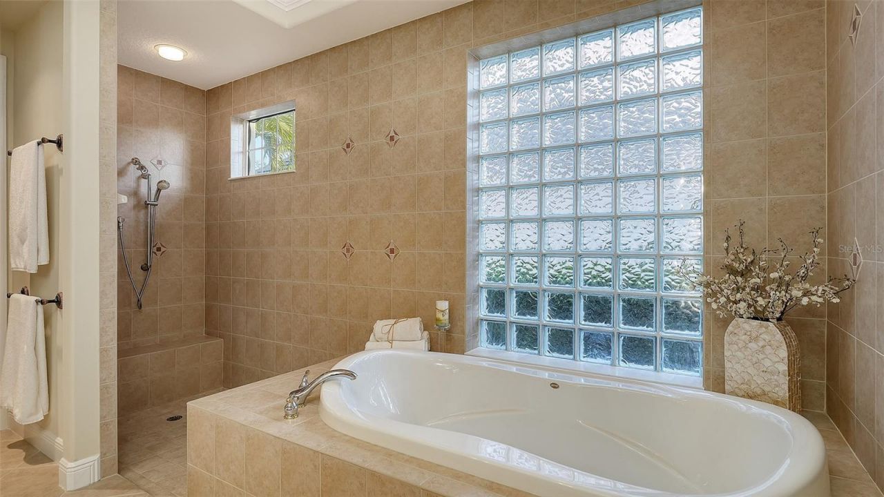 7512 Abbey Glen, Lakewood Ranch, FL 34202 Photo