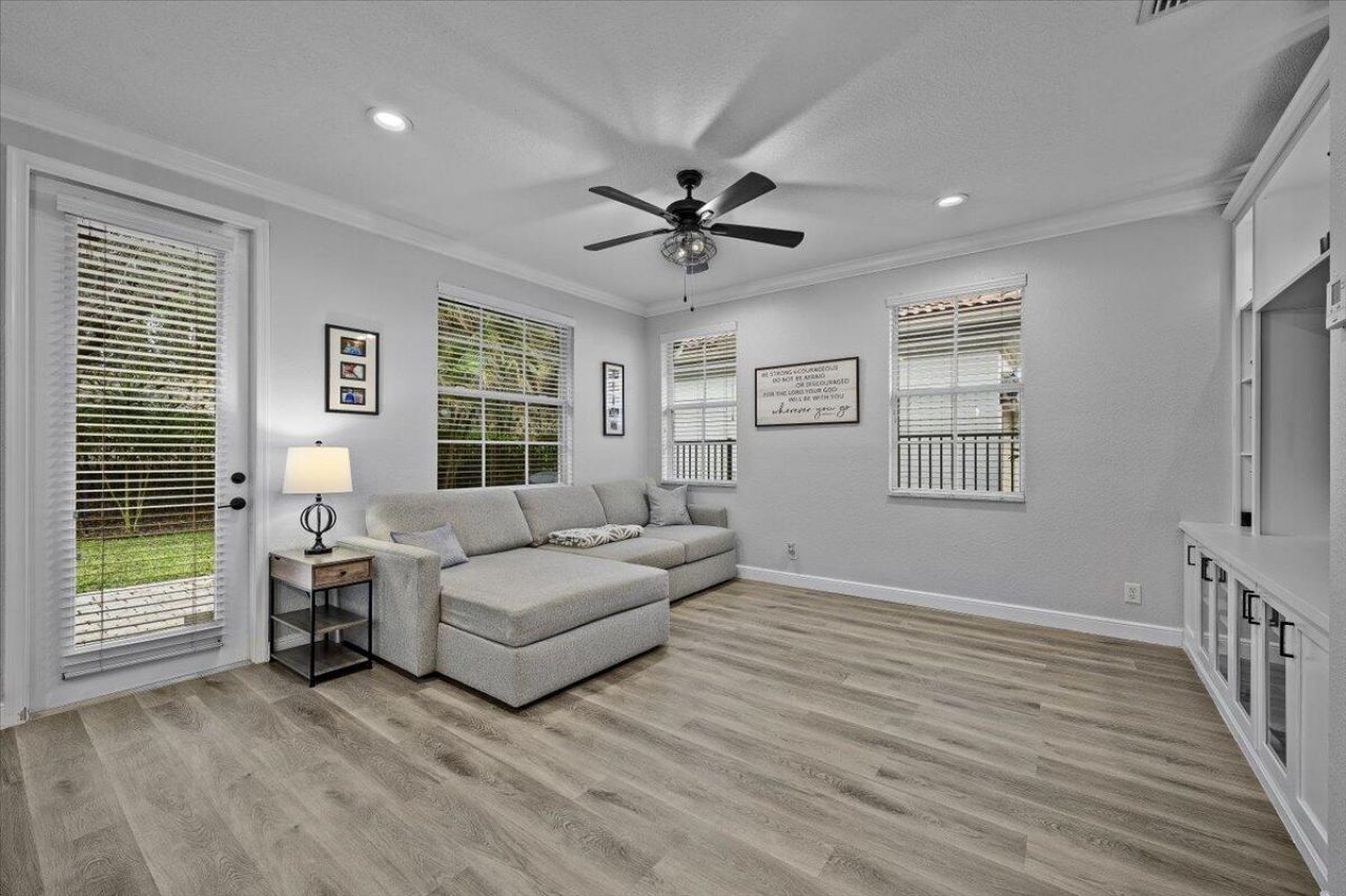 627 Castle Drive, Palm Beach Gardens, FL 33410 Photo