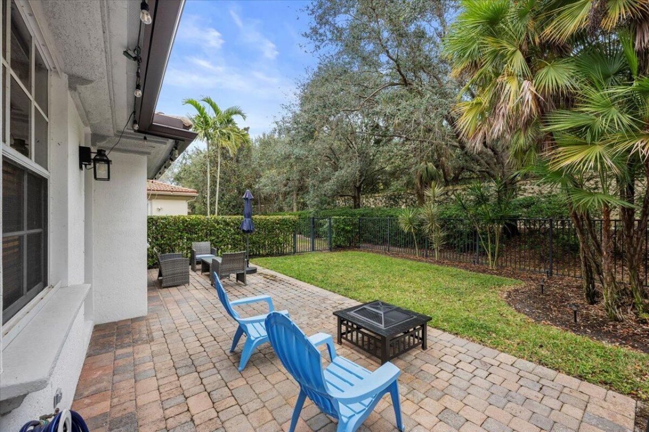 627 Castle Drive, Palm Beach Gardens, FL 33410 Photo
